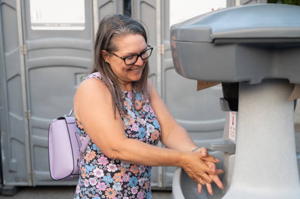 Best Porta potty delivery and setup  in Aiea, HI